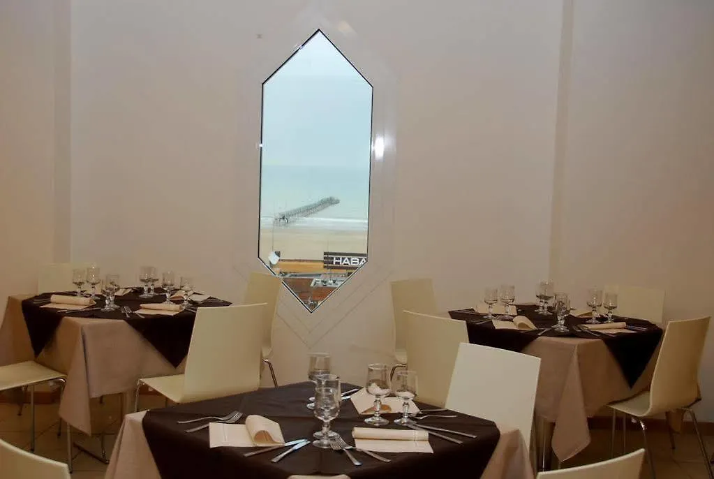 Hotel Golden Rimini 3*,  Italy